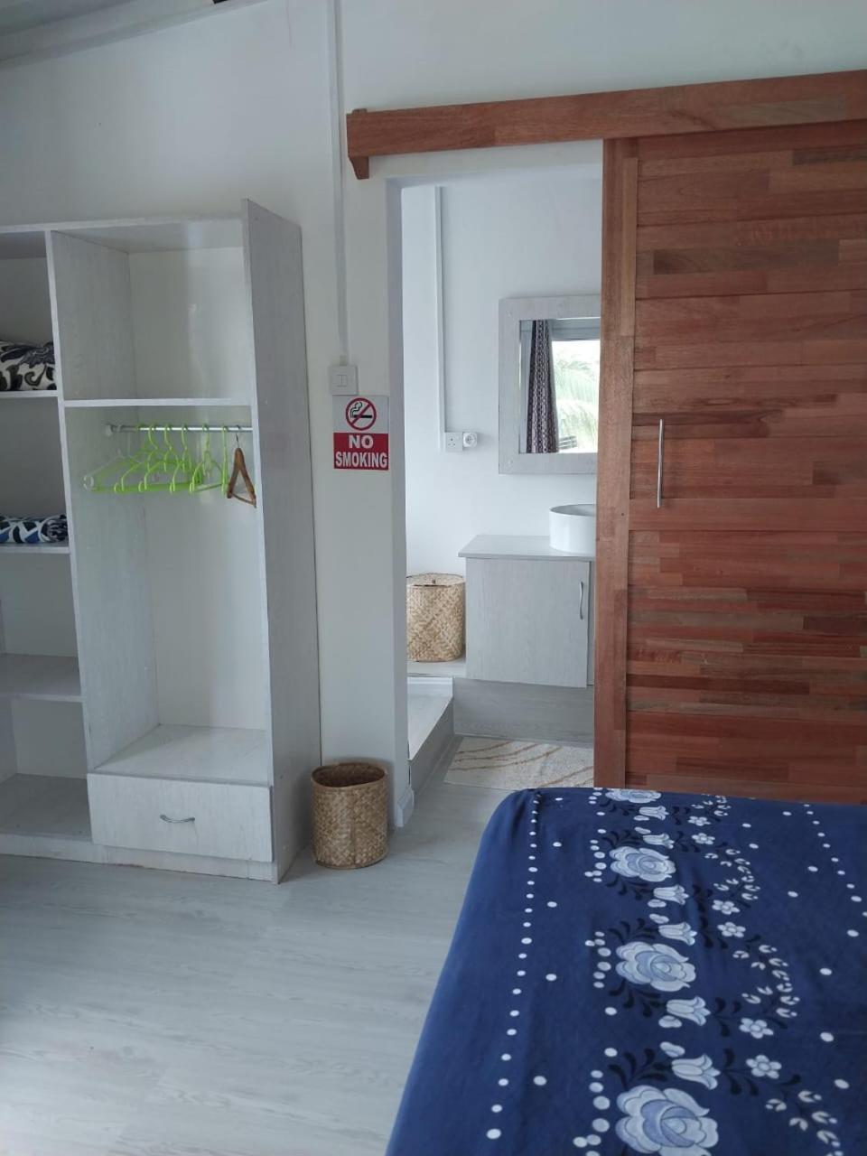 Poisson D'Or Guest House พอร์ตมาตูริน ภายนอก รูปภาพ